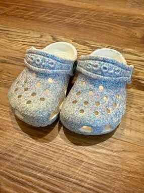 Infant Glitter Crocs - size 4